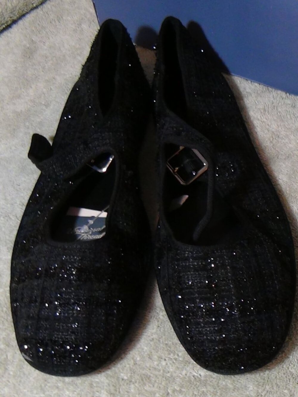 Women’s Halston Flats Memory Foam Insole Universal Thread Size 12 Jet Black